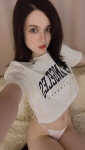 AllynHagie White silence 🤍✨ Pic