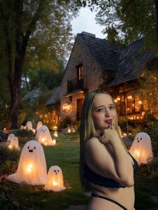 Zdjęcia Liaroberts1 Sweet or naughty? 🥵🎃:  4