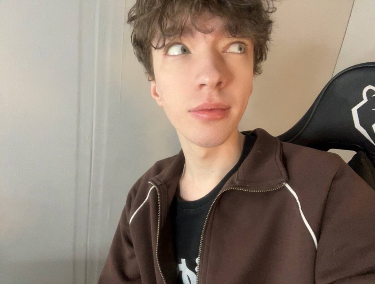 TrevorBenson Trending Pic 7048