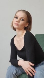 Mary_Elfie Public Pic 3