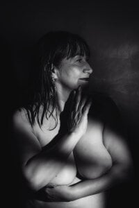 Savvanahh Black and white background 😈💋  4. fénykép