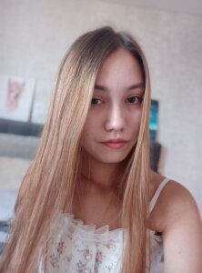 MaxineBelow Public Pic 7