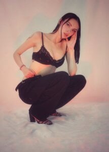 AuroraHans1 Slim, sweet, and waiting to meet you  2. fénykép