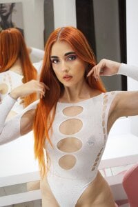 helen_mooree my sexy body Photo 8