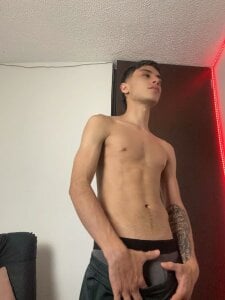 axel_davis_ your model favorite slika 7