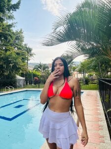 Camila_Torresss Pool day Pic 4