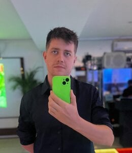 aaronlegend_ Public Pic 4