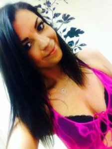 ArianaReed Public Pic