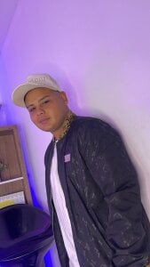 Aaron_KinggのPublicの枚の写真