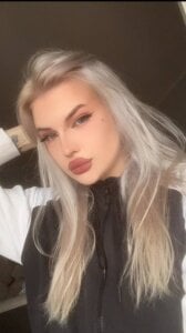 DriveThruDolls Public 사진