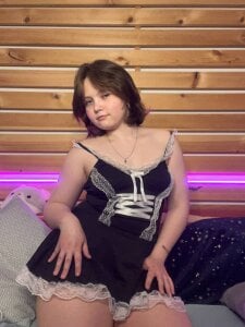 I'm wearing a dress^^ de Mary_Bryantt Foto 2