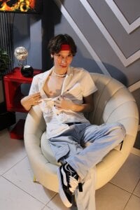 lenni_sirius Every tI see you, it makes me want to rip off your clothes and kiss you everywhere. Pic 5