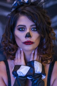 TaylorMyst Trick or threat? Pic