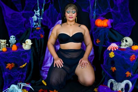 XiommyMorriss Seductive Witch Energy Pic 9