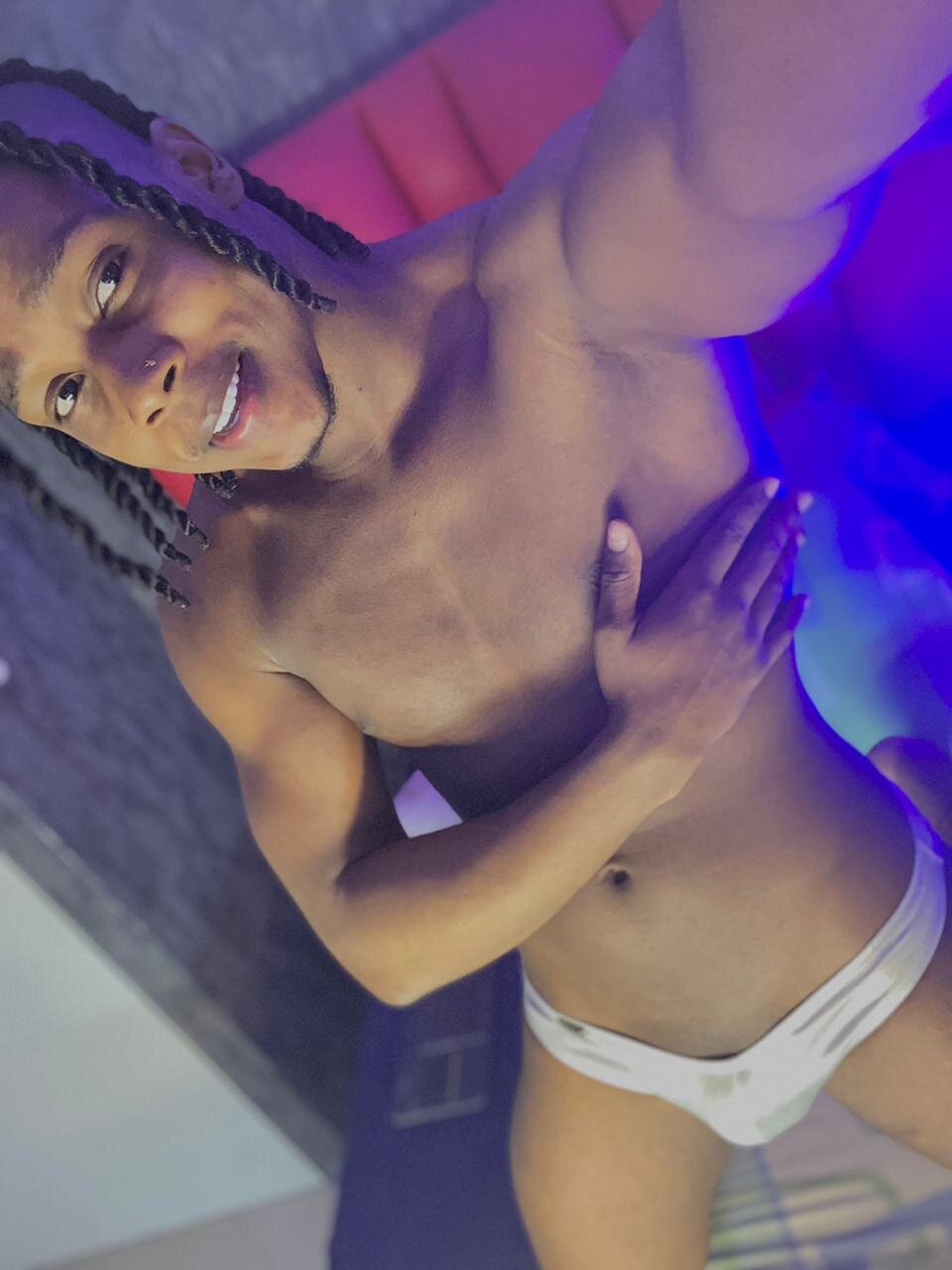 DominicSccott Poză populară 4781