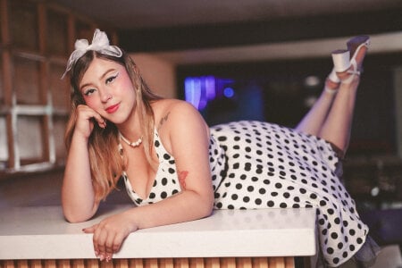 LilithSmith_ Dreams in Neon from the 80's 🌸 Pic 2