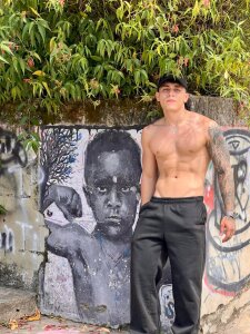 _joansoto 🛹 Pic 4