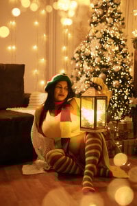 Horny-Mommy-Dirty SWEET CHRISTMAS Pic