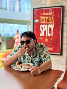 UncutLatinoPOVのPublicの 7枚の写真