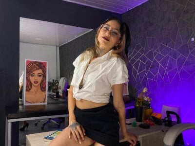 Lia_tomson UR SEXXY SECRETARY Pic 9