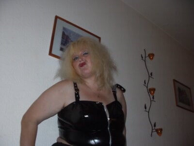 Blasflittchen wild und geil - Weekend Bitch Pic