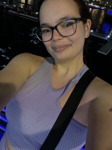 Lila_Edna Public Bilde