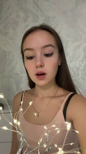 LisaSmiths Think im pretty this morning Pic 3