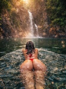 Kylievoos kullanıcısının “Juego de Luces y Sombras 🌌” albümü -  4 fotoğraf