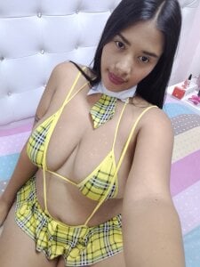 AndreaNavas Your favorite school girl 🔥😈 Pic 3