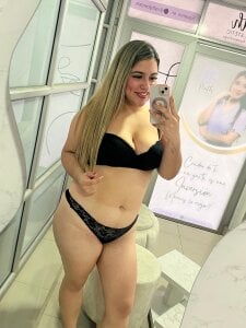 Amira_Malia Public 사진 5