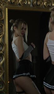 kally_may Public Pic