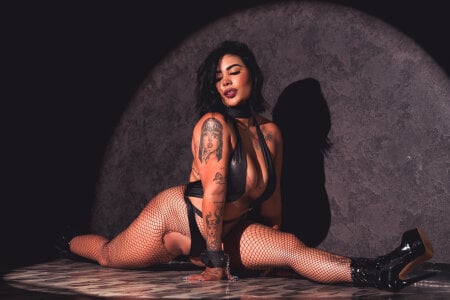 MaddyGray_ With my unique style🖤 Kuva 2