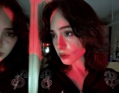 Faride_Shy Public Pic 5