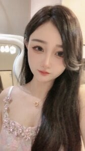 -Doris-188 Public Pic 4