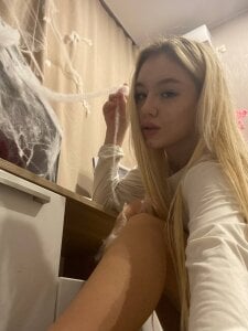 Flirty_leeのgetting ready for halloween^^)の枚の写真