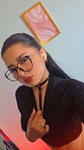 Emilyy05_ Public Gambar 2