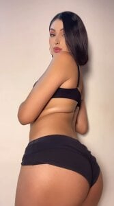 rihannagil Shorts Gambar 2