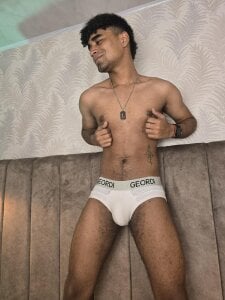 I wait for you in my bed 🛏️ de Jacob_606  4 Imagens