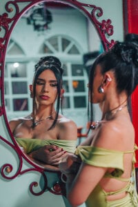 Viannca__: Sexy Ariana ( 5 фото)