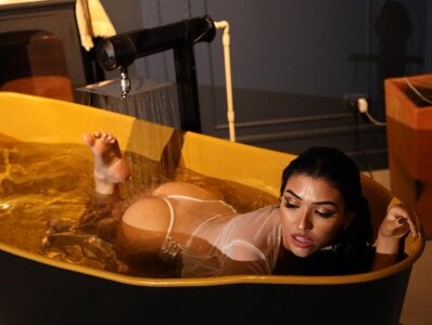 sexy bathtub de _brenda_becker  6 photos