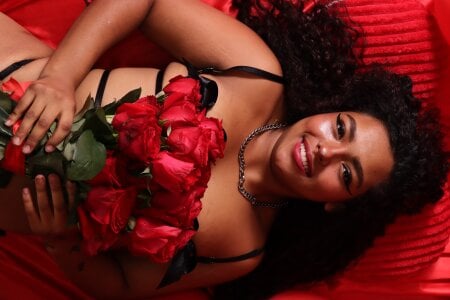 sofia_balvin kiss sofia Pic