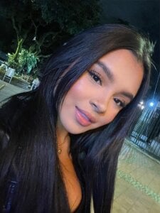 Isabelaclark_ Public Pic 6