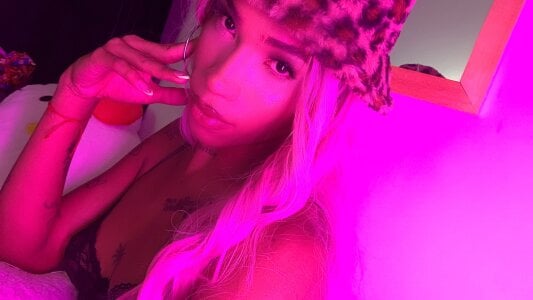 _Larabbitxx Public Pic 3