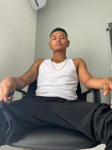 AndrewKenoxx_ Public Pic 5