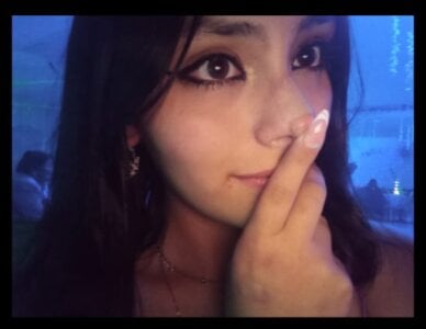 Honeyplay_ Public Pic