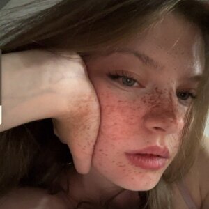 TarynDobry Public Pic 4