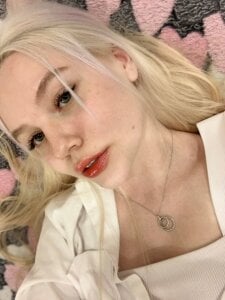 Sweet_Ria Makeup and flowers *ੈ✩‧₊˚ Billede