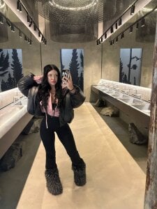 Eva_lovevy Public Pic 5