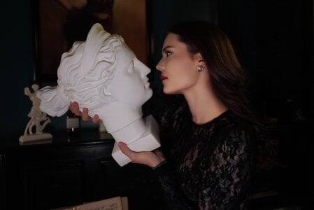 Kira_Light Public Pic 3