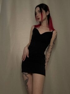 WendyPinky Black dress Photo